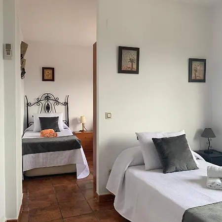 Casa Olmos Holiday home Iznatoraf