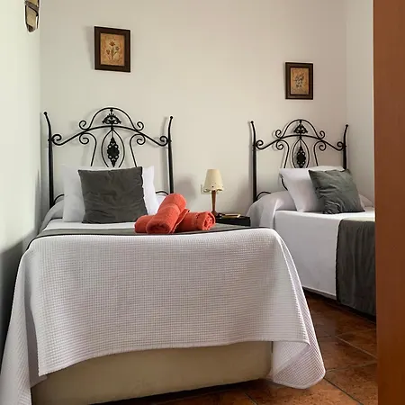 Holiday home Casa Olmos Iznatoraf